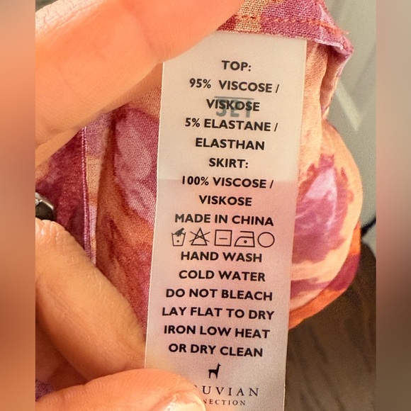 Mariella Sundress - Peruvian
Connection size large - Picture 9 of 10